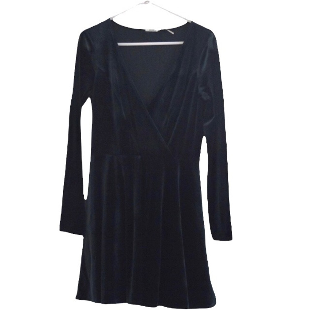 Anthropology’s kimichi blue green velvet v neck dress